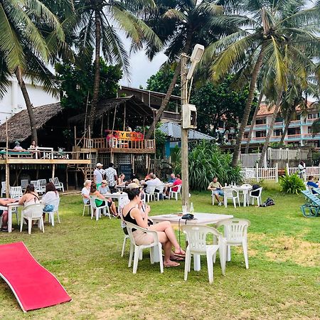 Honey Beach Негомбо Екстериор снимка