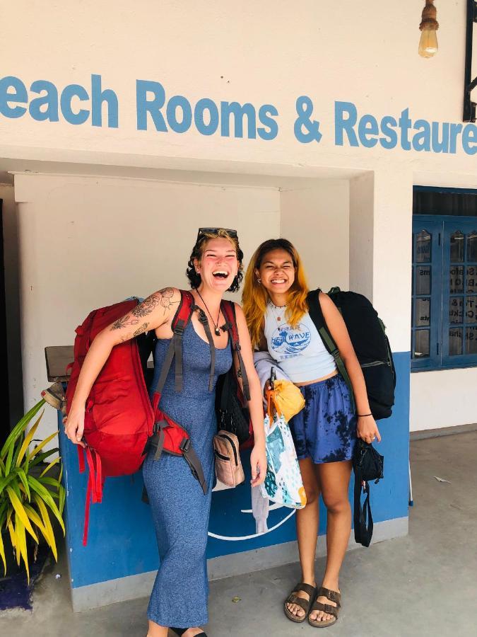 Honey Beach Негомбо Екстериор снимка