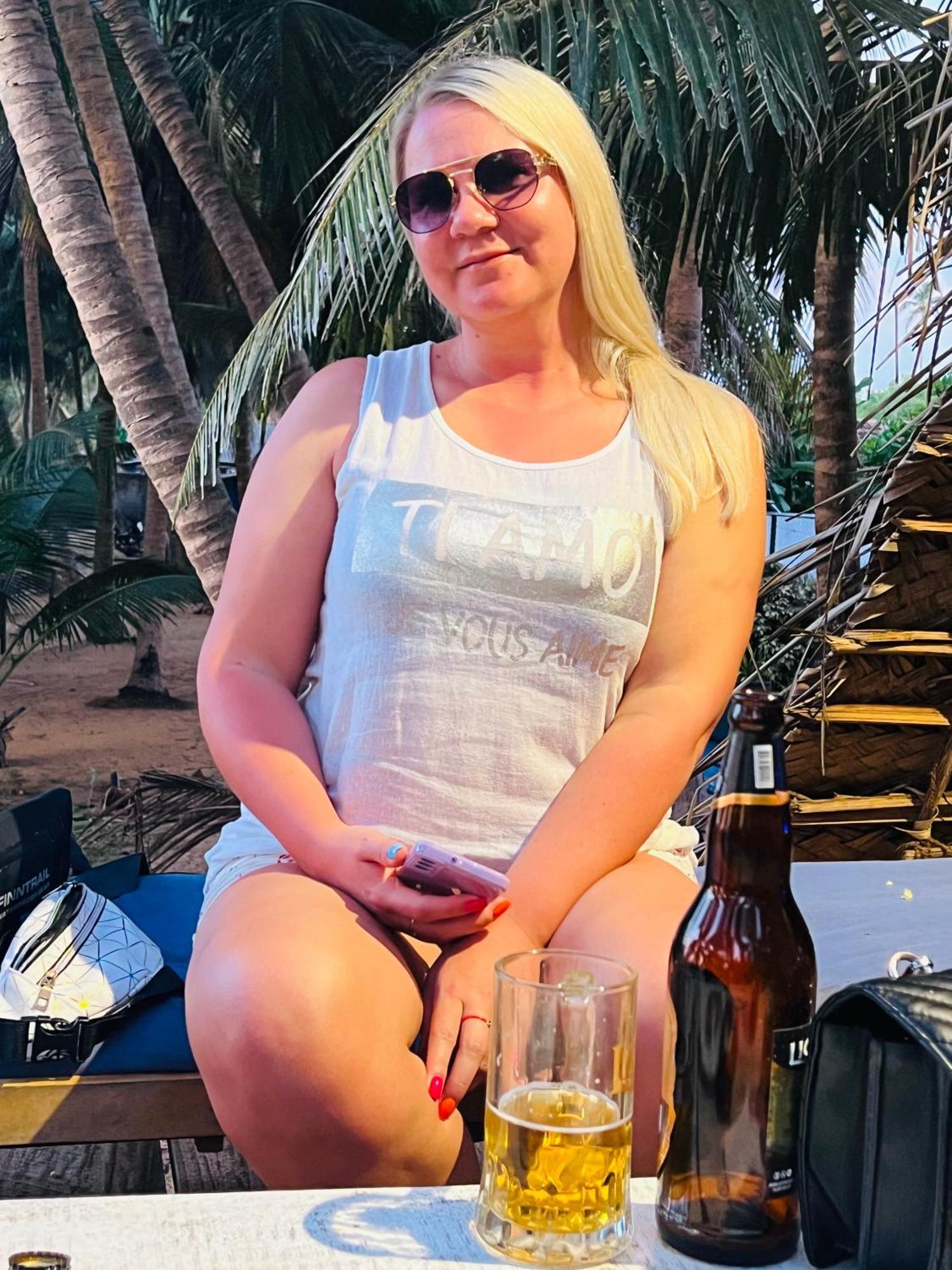 Honey Beach Негомбо Екстериор снимка